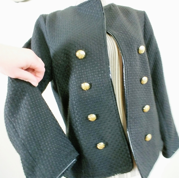Elizabeth McKay Jackets & Blazers - FLASH SALE! Elizabeth McKay Black Wool Blazer 8
